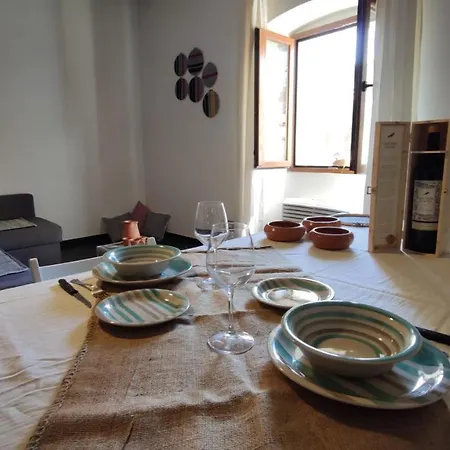 House With Dream Panoramic Terrace In The Heart Of Bosa, 80 Sqm With Bbq And Breathtaking View