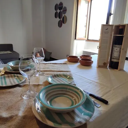 House With Dream Panoramic Terrace In The Heart Of Bosa, 80 Sqm With Bbq And Breathtaking View * Bosa