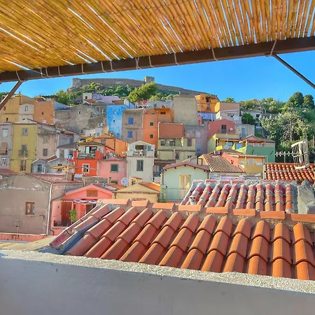 House With Dream Panoramic Terrace In The Heart Of Bosa, 80 Sqm With Bbq And Breathtaking View *